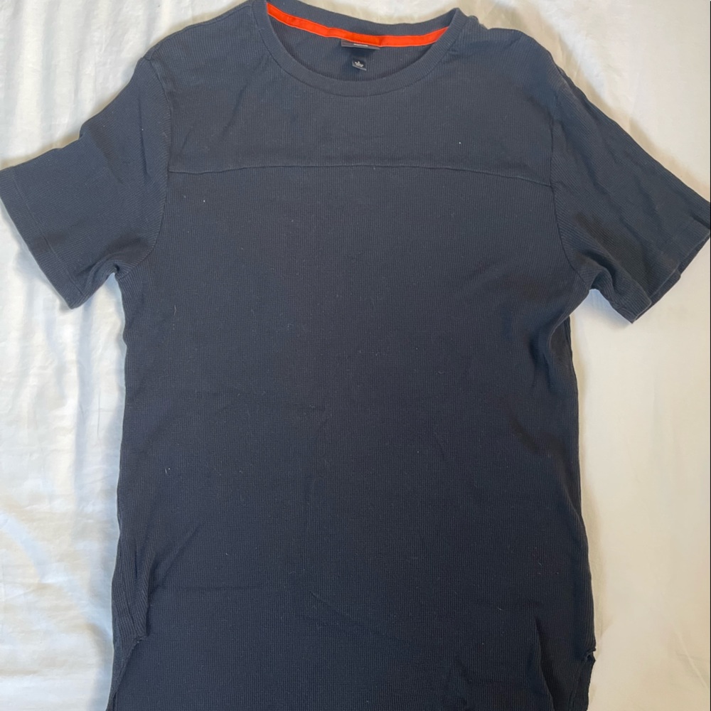 Mossimo slim fit long cut Tee